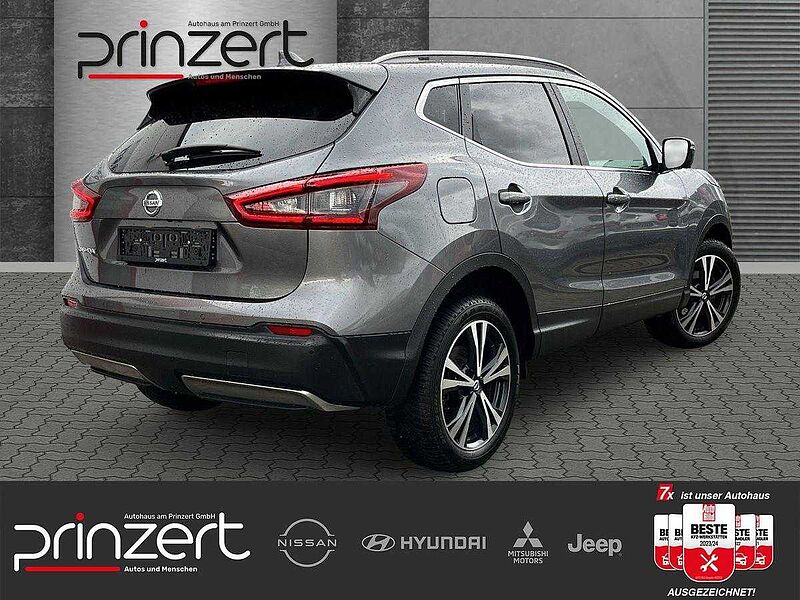 Nissan Qashqai 1.3 16V DIG-T DCT 'Zama' PGD*Navi*LM18'